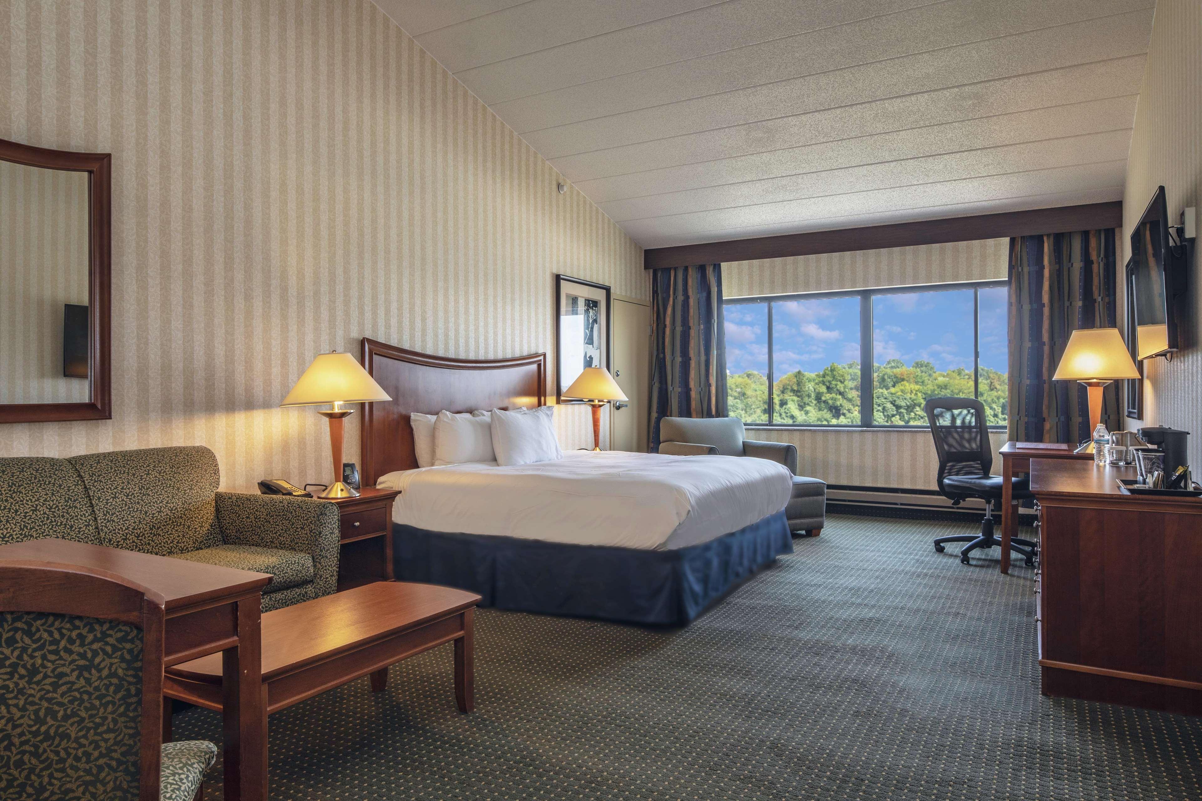 Doubletree By Hilton Pittsburgh Monroeville Convention Center מראה חיצוני תמונה