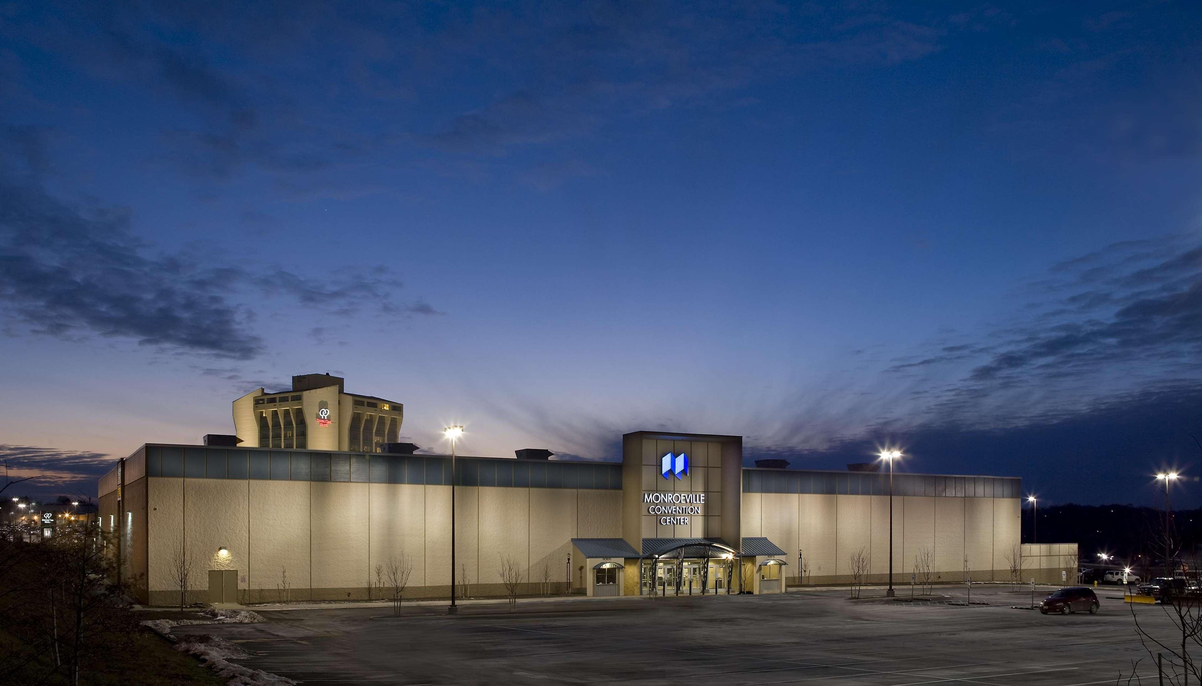 Doubletree By Hilton Pittsburgh Monroeville Convention Center מראה חיצוני תמונה