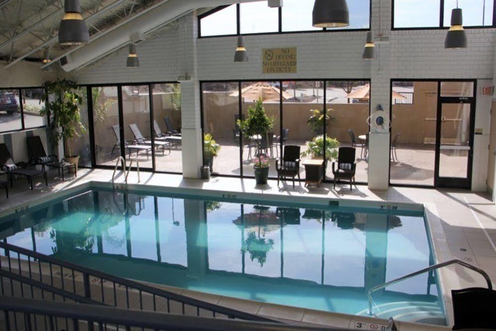 Doubletree By Hilton Pittsburgh Monroeville Convention Center מראה חיצוני תמונה